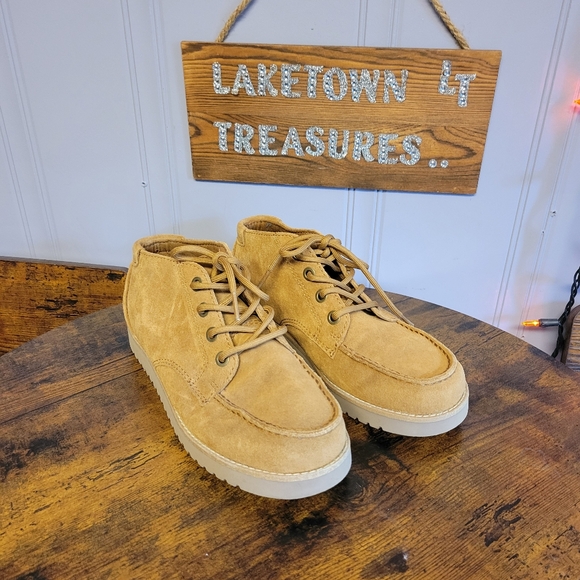 Koolaburra by UGG mens size 8  brown suede shoes - Picture 2 of 13